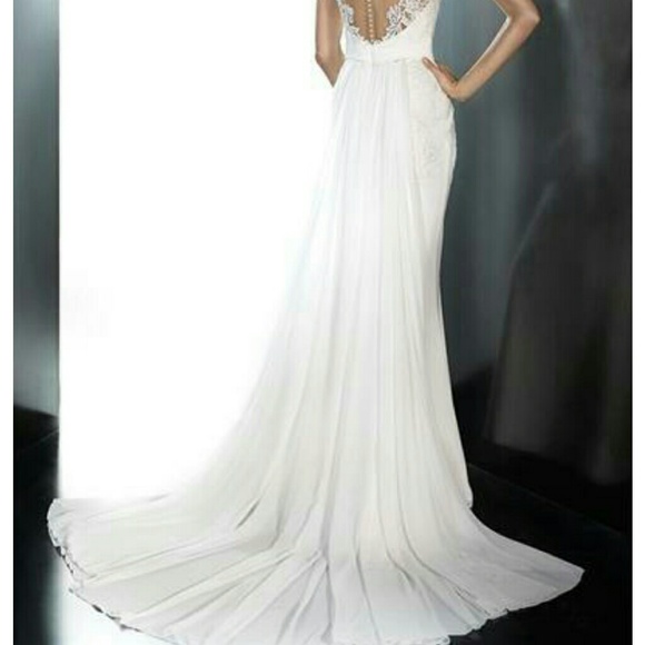 Wedding Dress - Picture 3 of 6